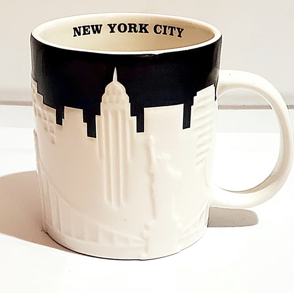 STARBUCKS COLLECTORS SERIES NEW YORK CITY LARGE 3D COFFEE MUG. 2012 - Picture 2 of 12